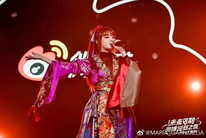 河北63岁老人假扮女人30年,收入百万,并不罕见
