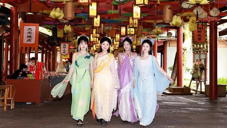 本科毕业读大专:年轻人“本升专”现象背后的多元思考