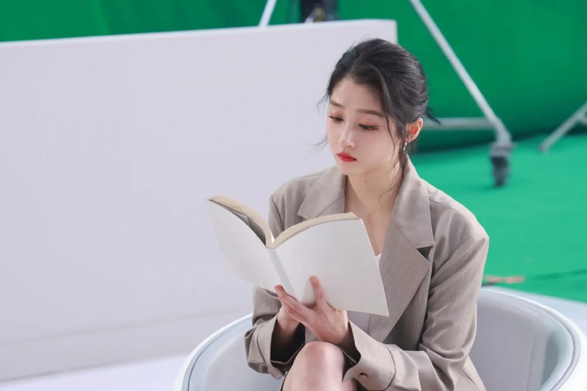 他这什么运气！一翻红就出大瓜？