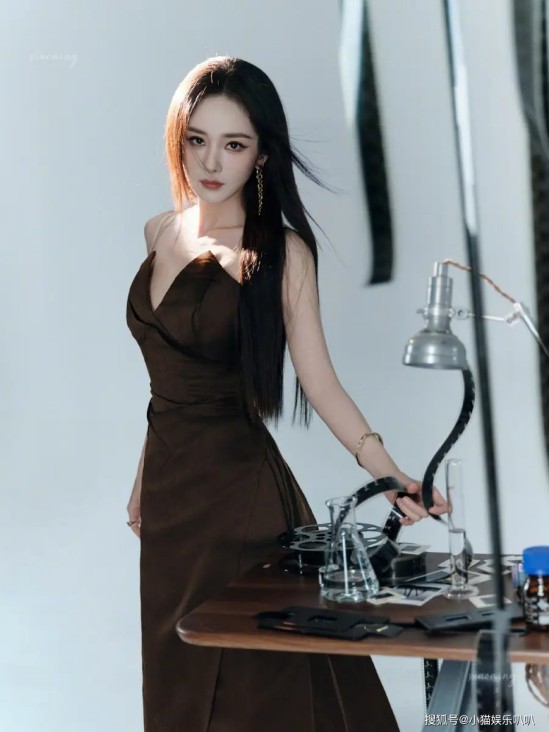 周杰伦田馥甄是啥梗？英伦同游是误会，还是全网最执着的CP脑补？