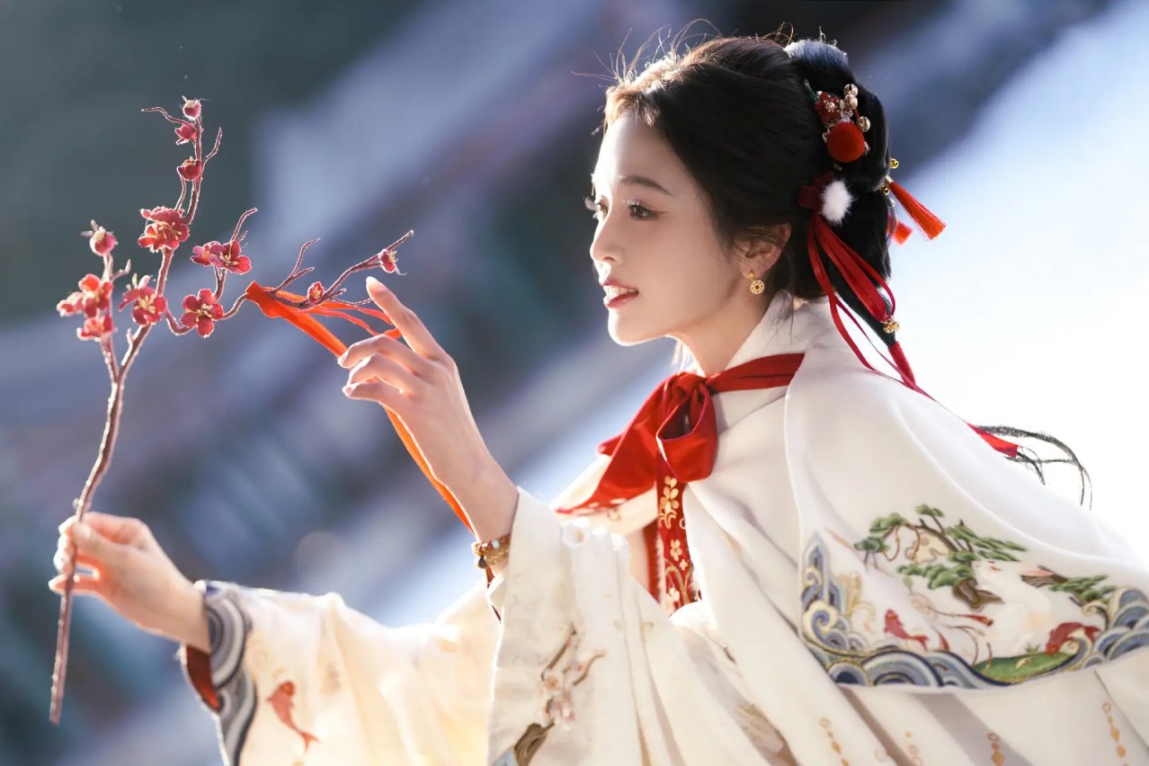 CoreWeave：订单狂飙，利润“跳水”，算力独角兽陷入盈利怪圈？