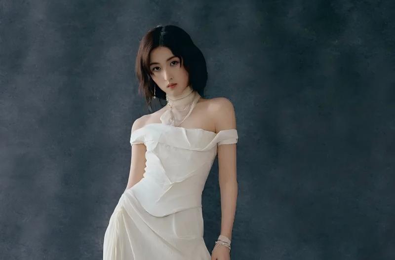 002832，前总经理低价套现近8000万，9个月后却又要斥资最高1亿增持，他身家超2.5亿元，这波操作为哪般？